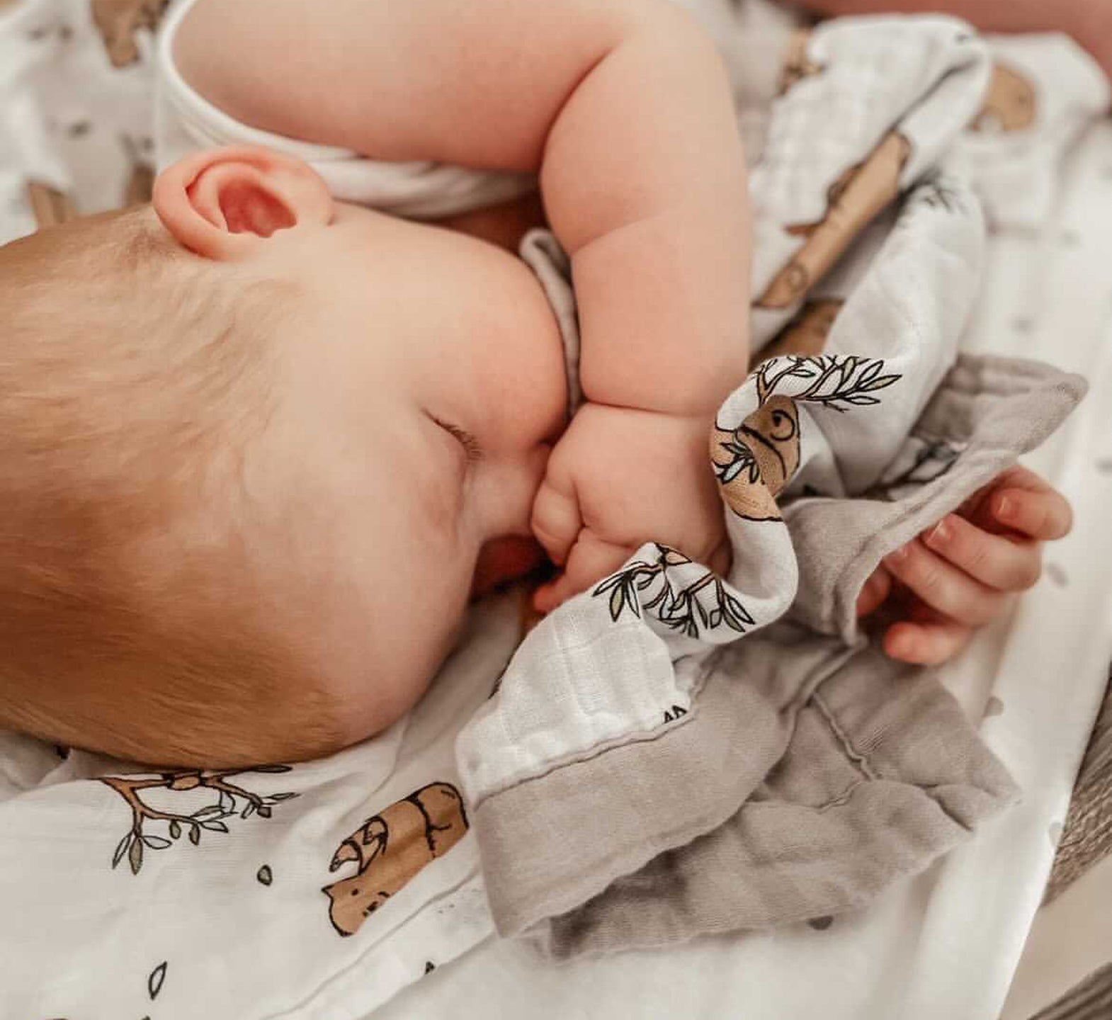 How a muslin baby comforter provides reassurance