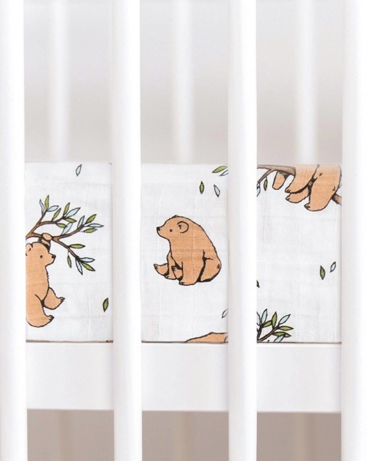 Organic cotton muslin fitted cotbed sheet, 140x70 cm - Bear cub.
